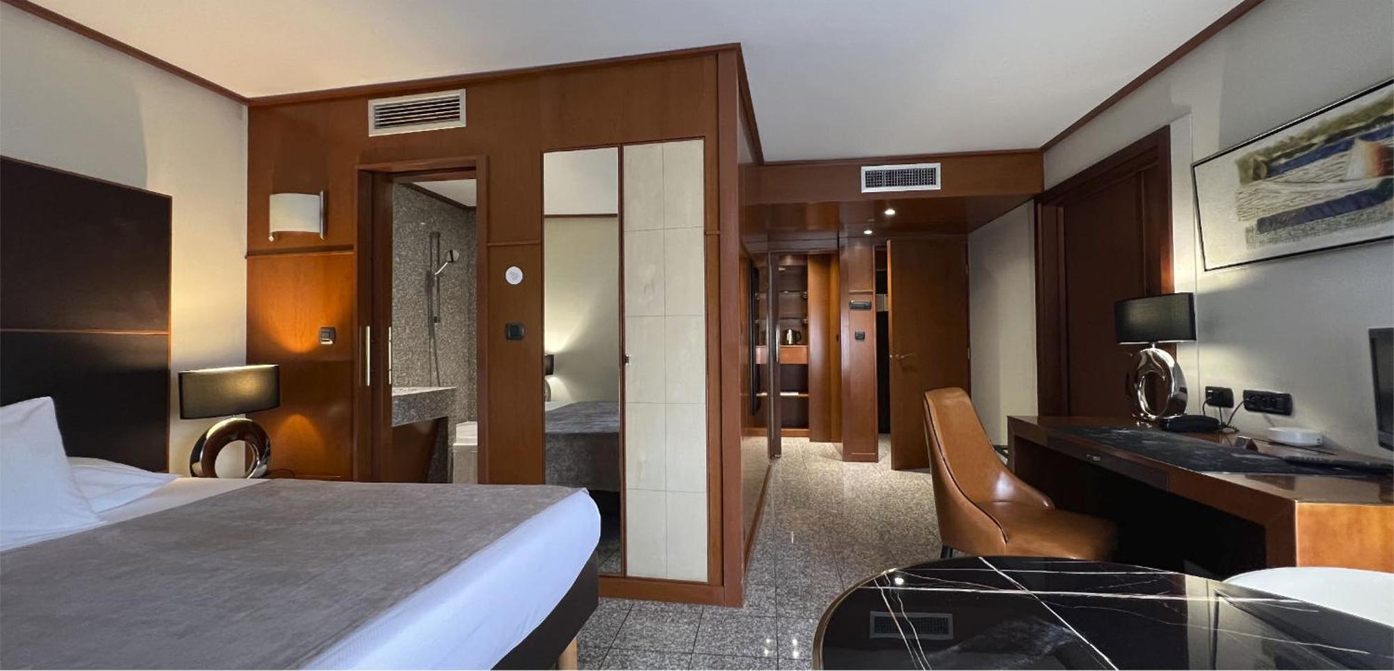 Classic Double Room