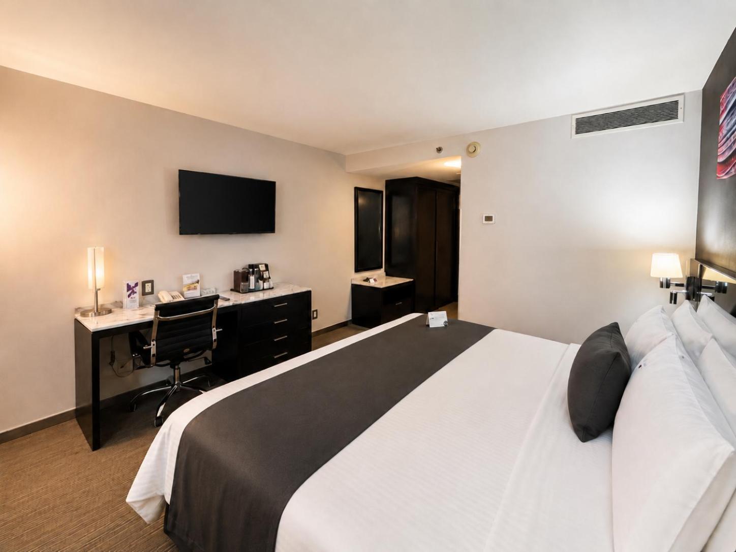 Superior King Room