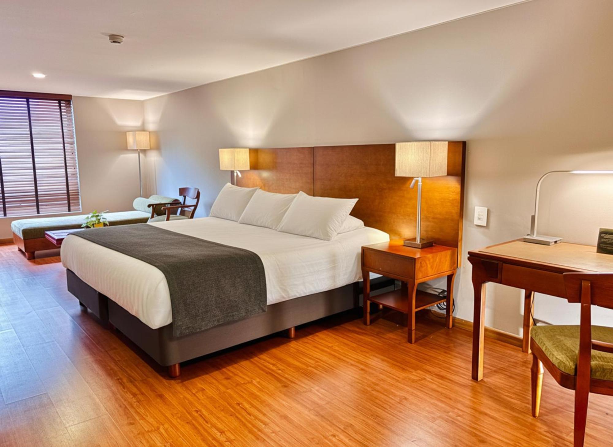 Superior King Room