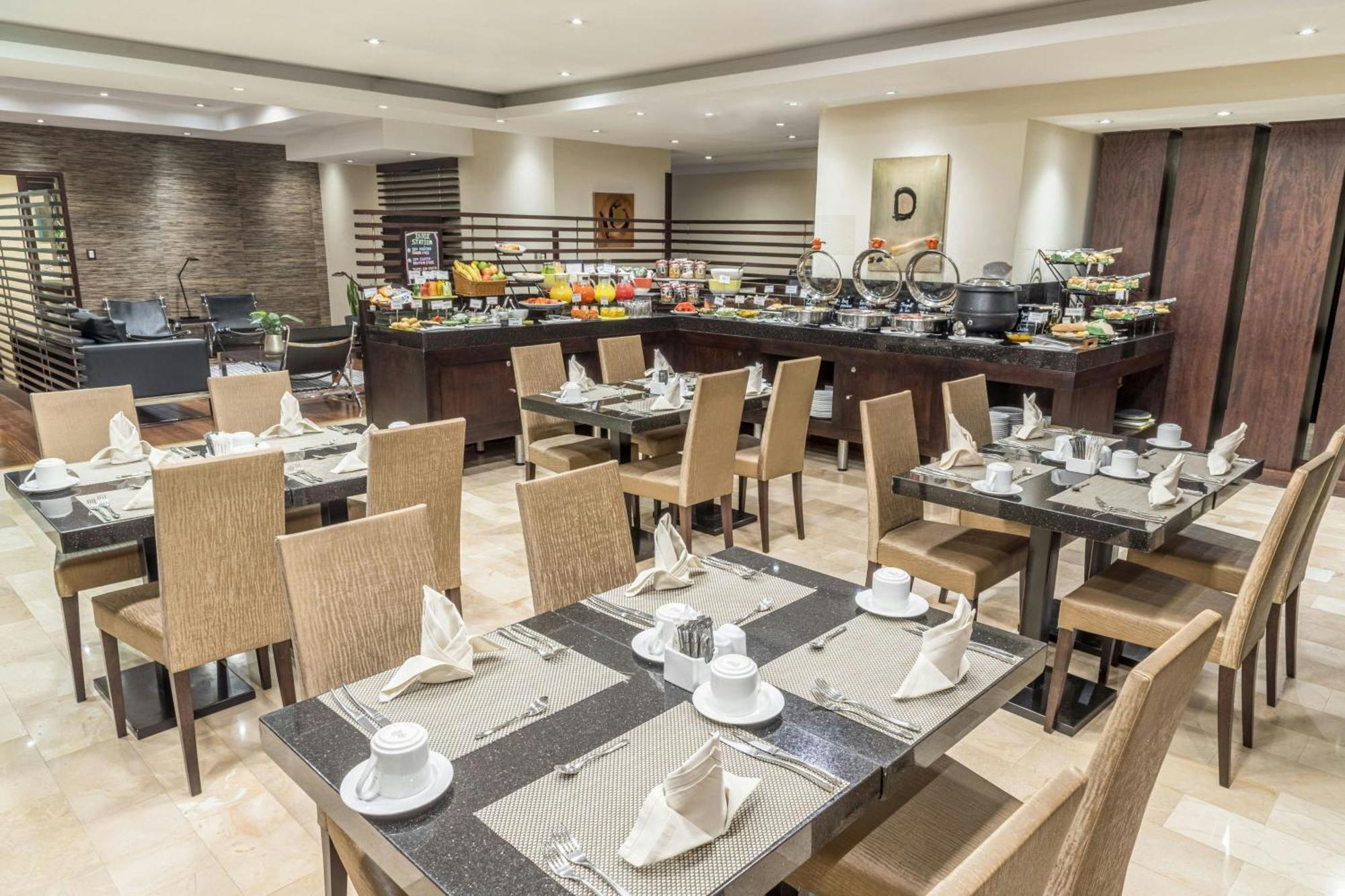 Superior King Room High Floor or Club Access