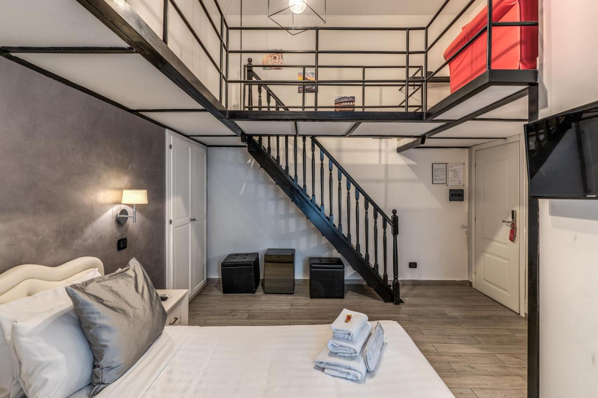 Triple Room Mezzanine