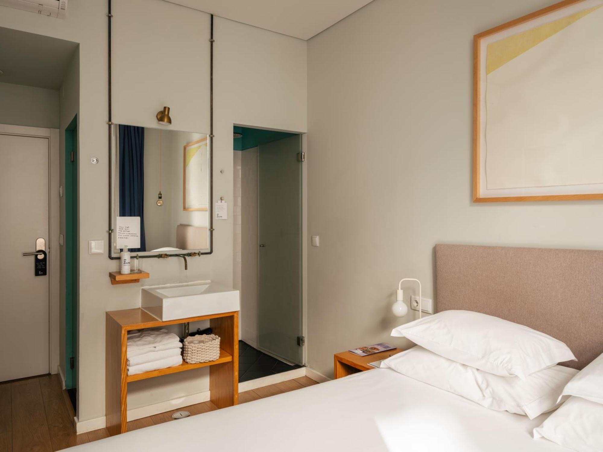Small Room City View
