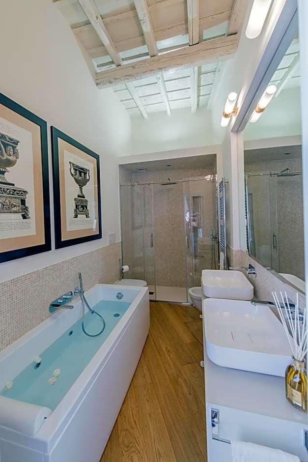 King Room Spa Bath