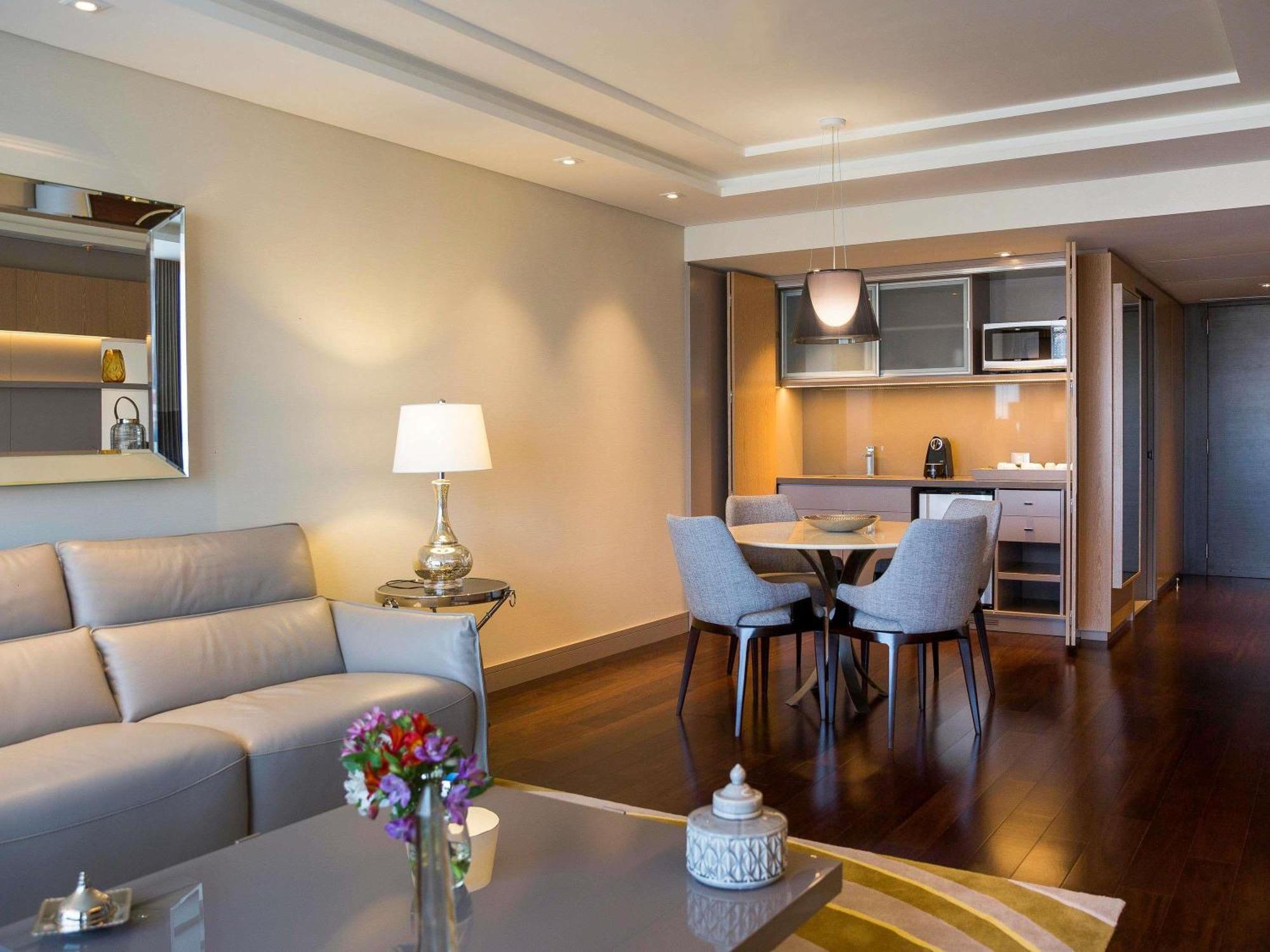 Executive King Suite