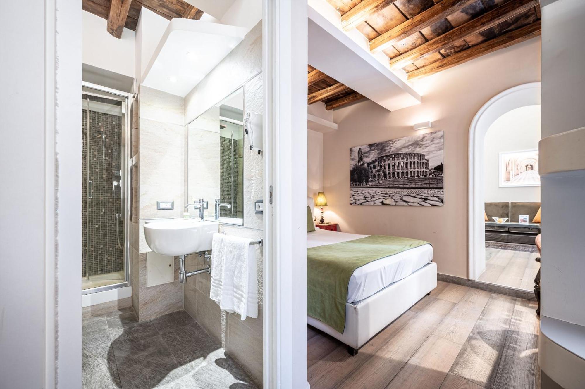King Suite Spa Bath