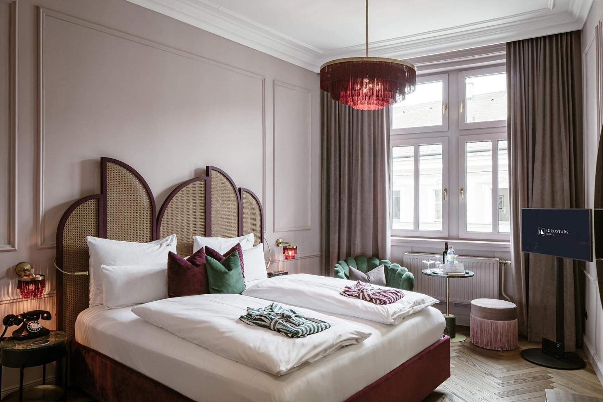 Deluxe Doppelzimmer – Josefine Ideale