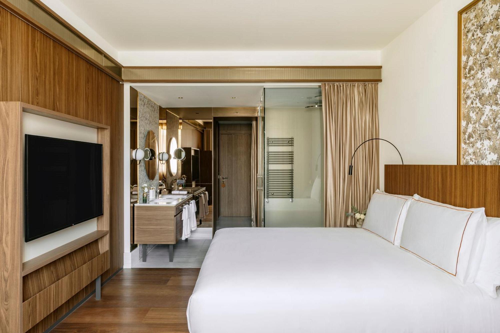 Two Bedrooms Interconnecting Premium Room Spa Access