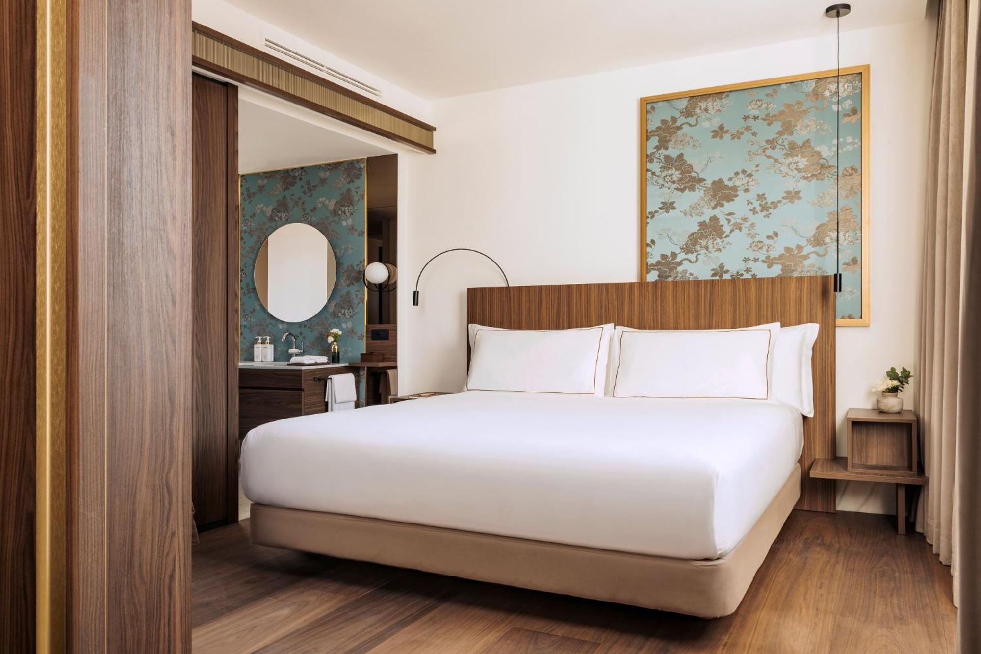 One Bedroom Master Suite Spa Access