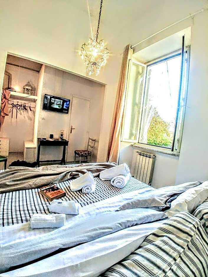 Double Room Private Bathroom