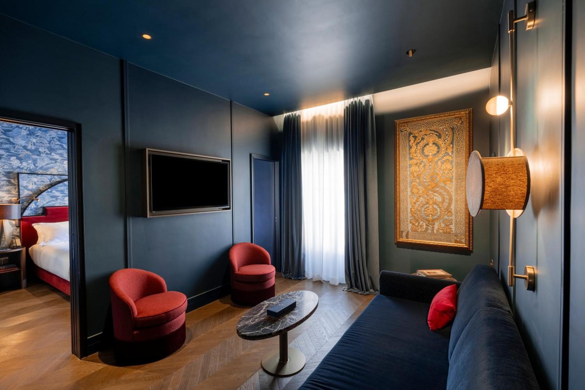 Deluxe Suite