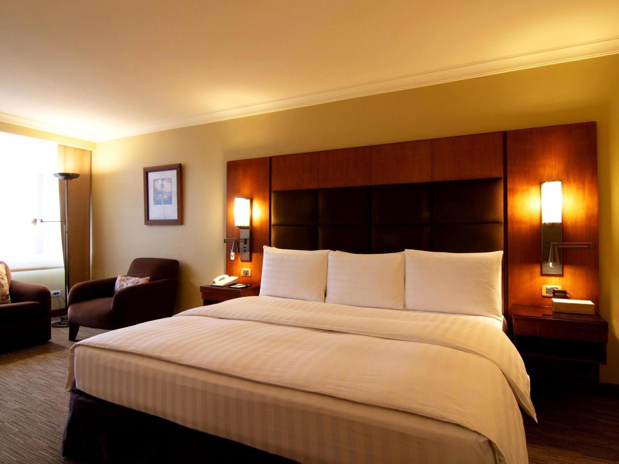 Grand King Room