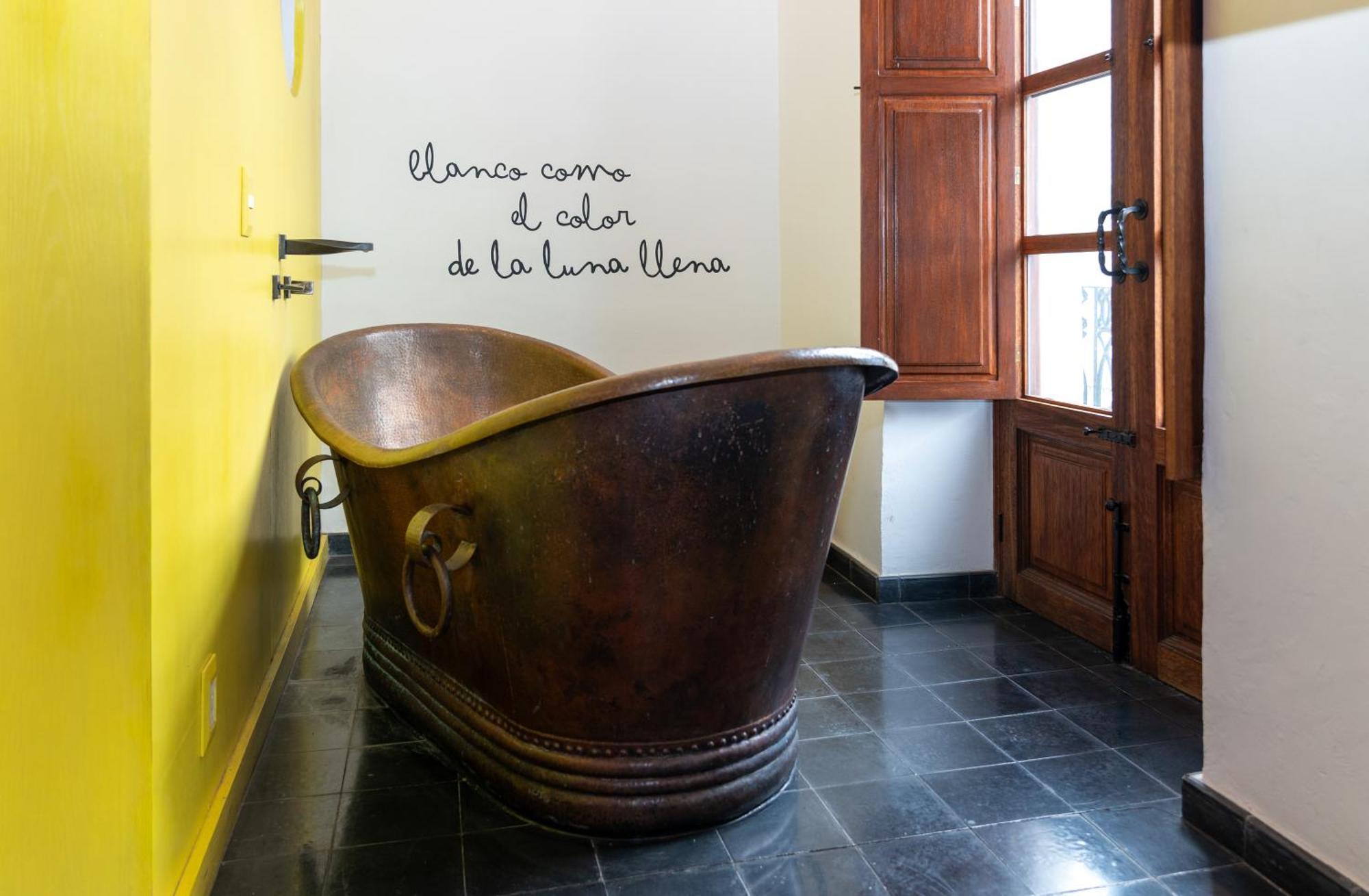 Master Suite Tamayo