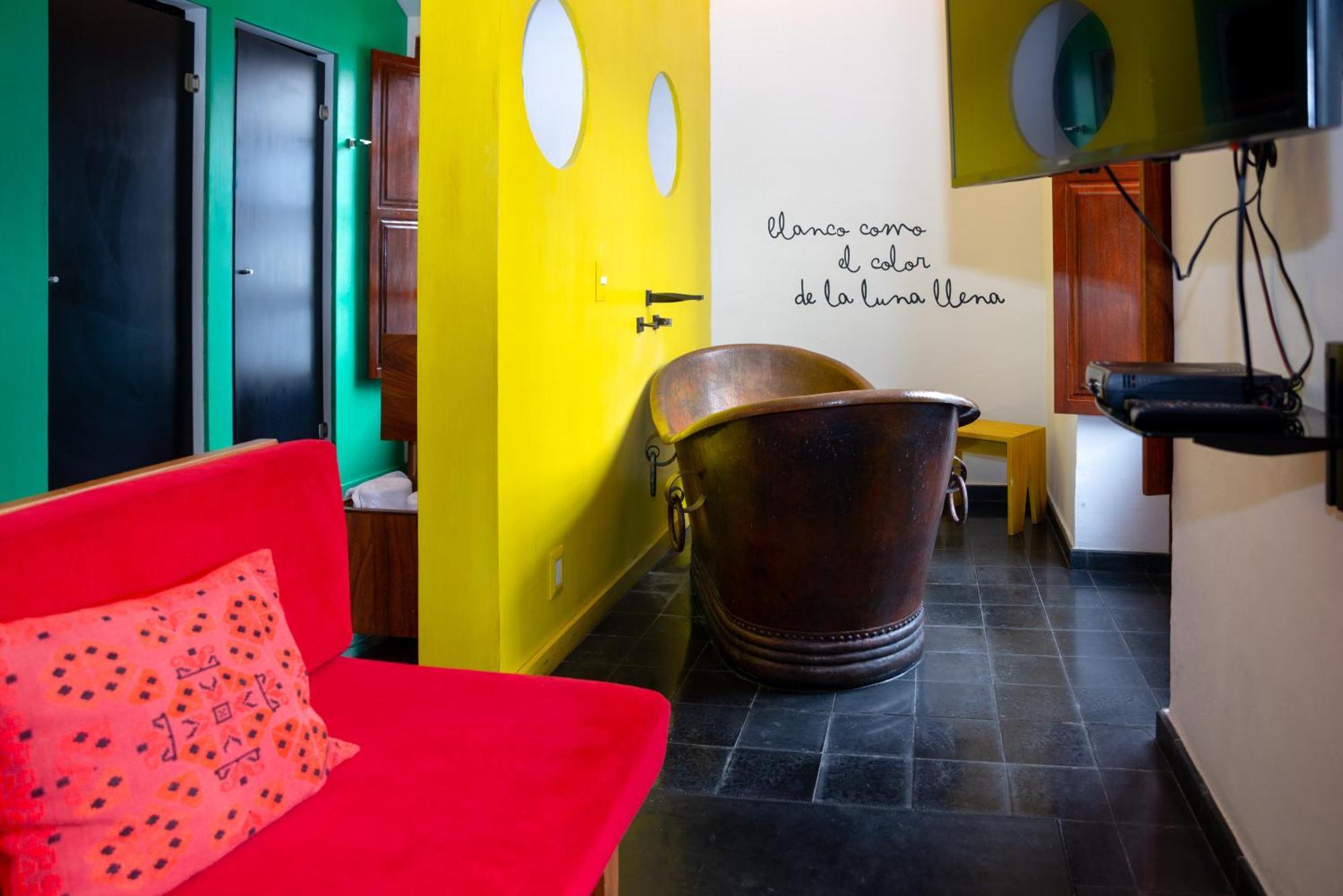 Master Suite Tamayo