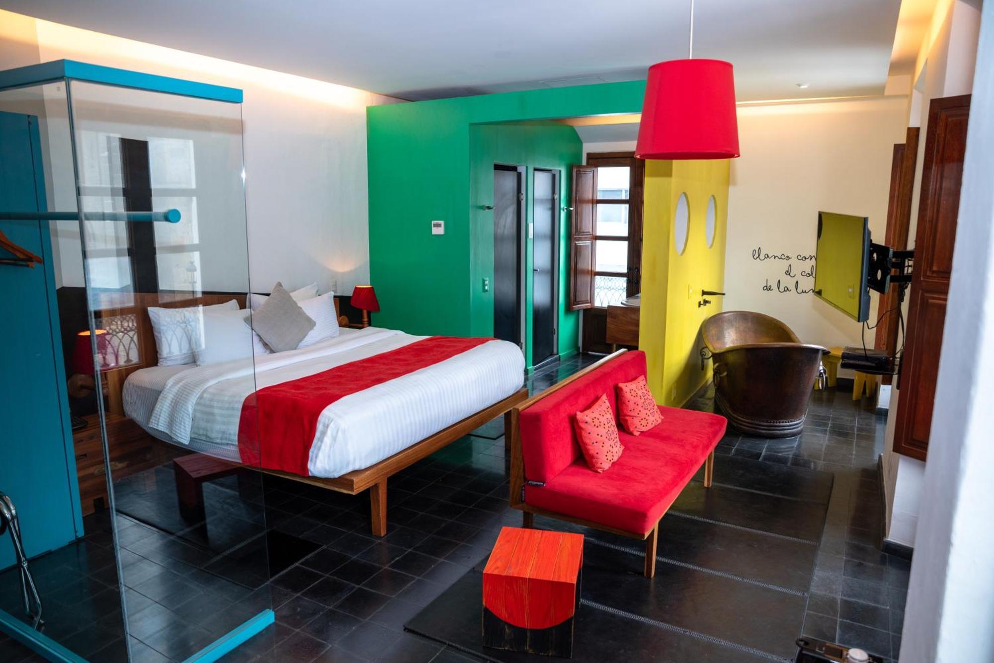 Master Suite Tamayo