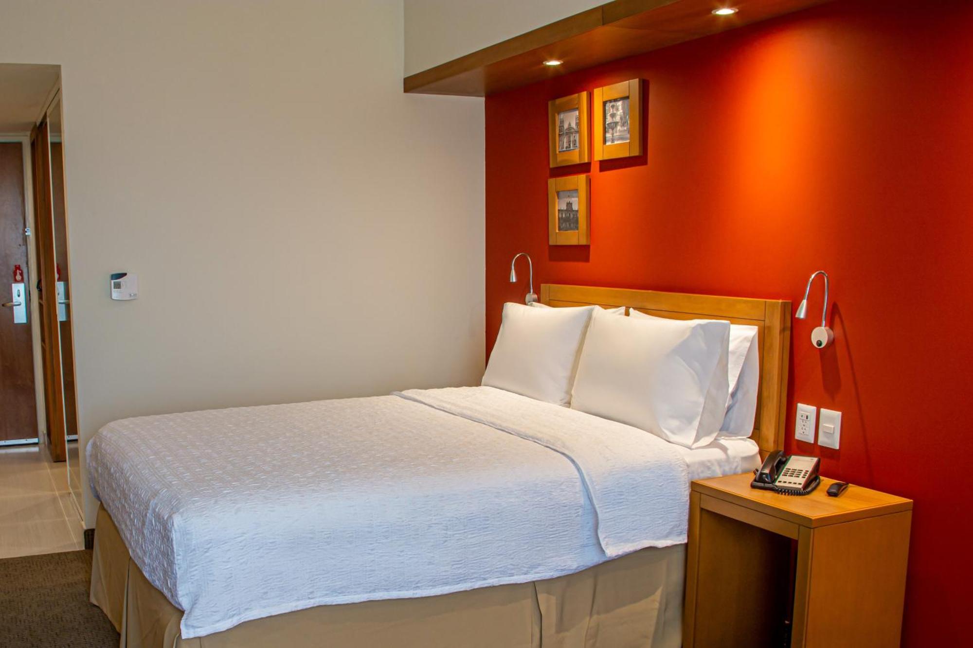 Queen Room Non-Smoking