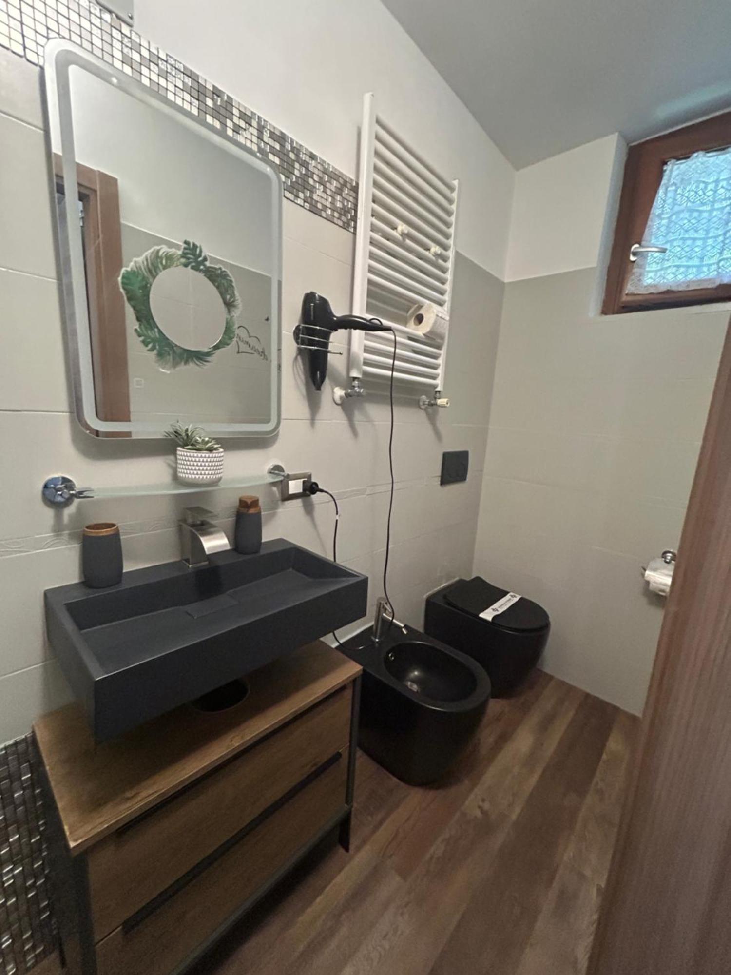 Large Double or Twin Room