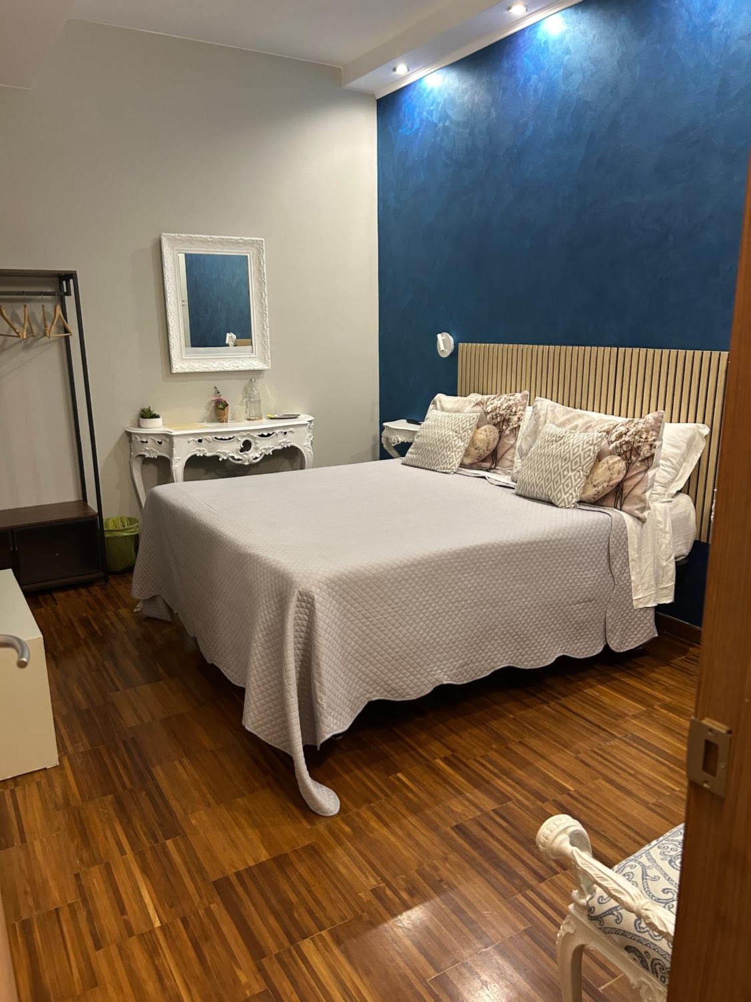 Large Double or Twin Room