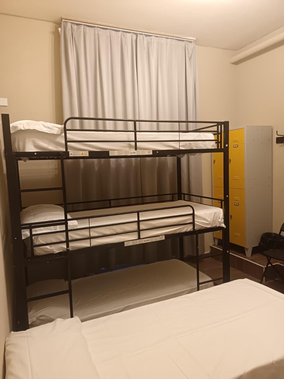 Bed 6-Bed Female Dormitory Room