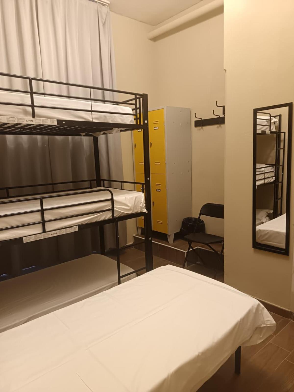 Bed 6-Bed Female Dormitory Room