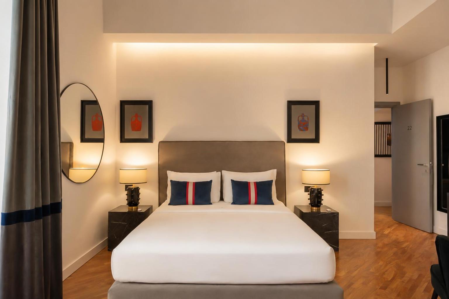 Triple room balcony – Via Santa Lucia 76