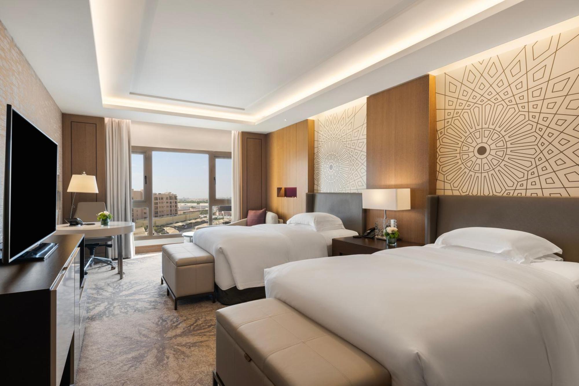 Club Twin Room City View
