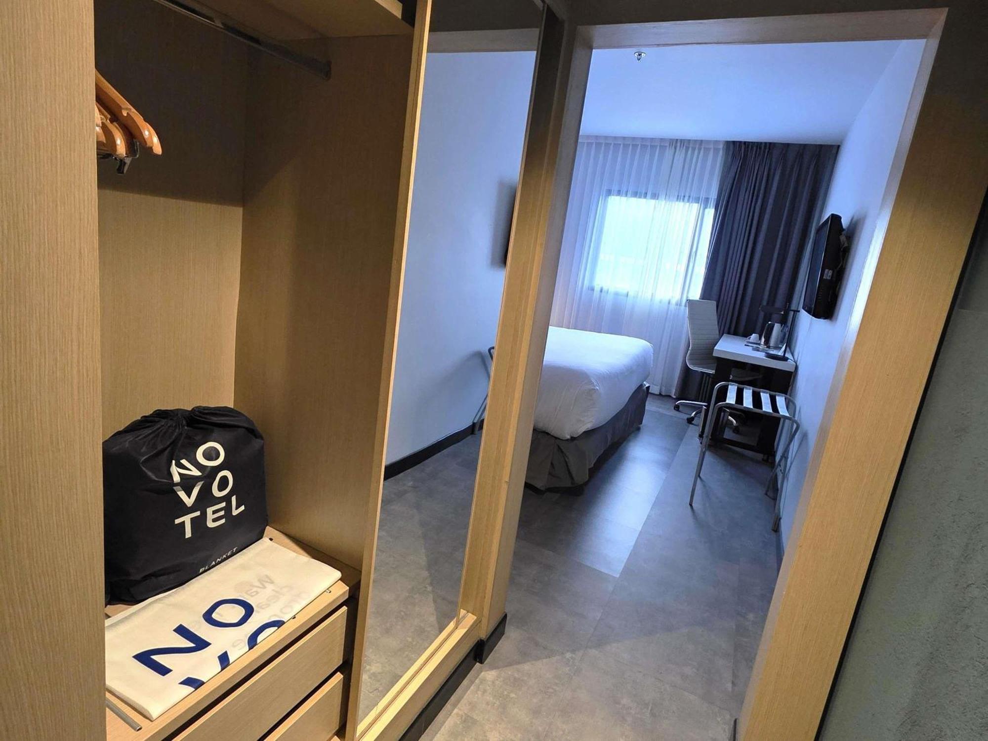 Standard Single Room Queen Bed