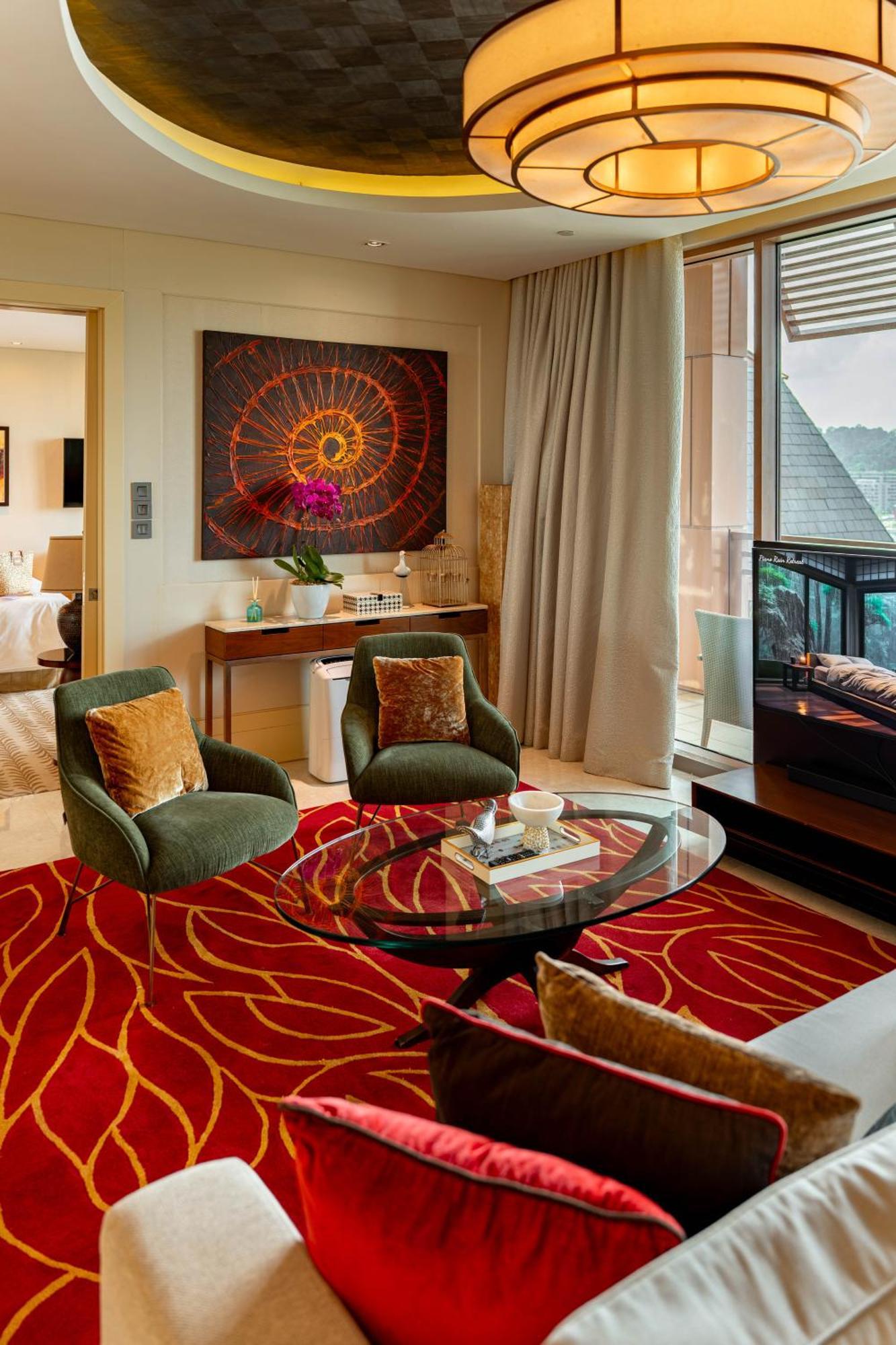 Deluxe Suite