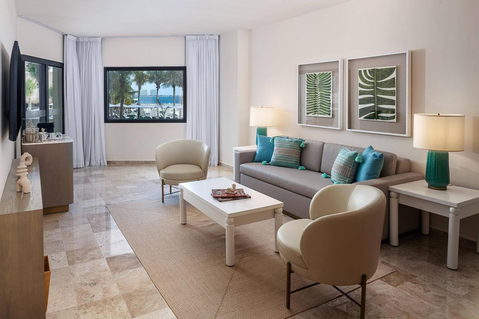 The Level Swim Up Suite Balcony