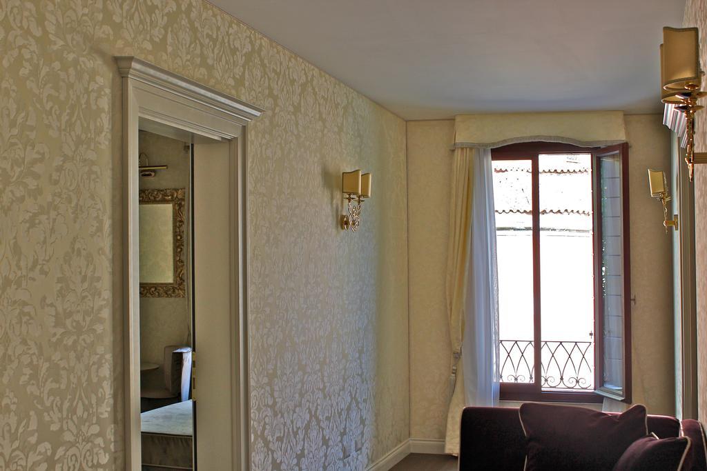 Luxury Triple Room