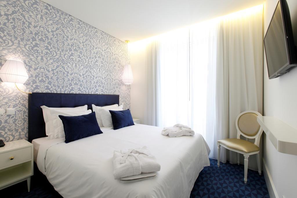 Mini Double or Twin Room Street View
