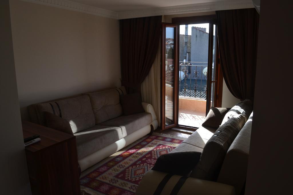 Deluxe Suite with Balcony