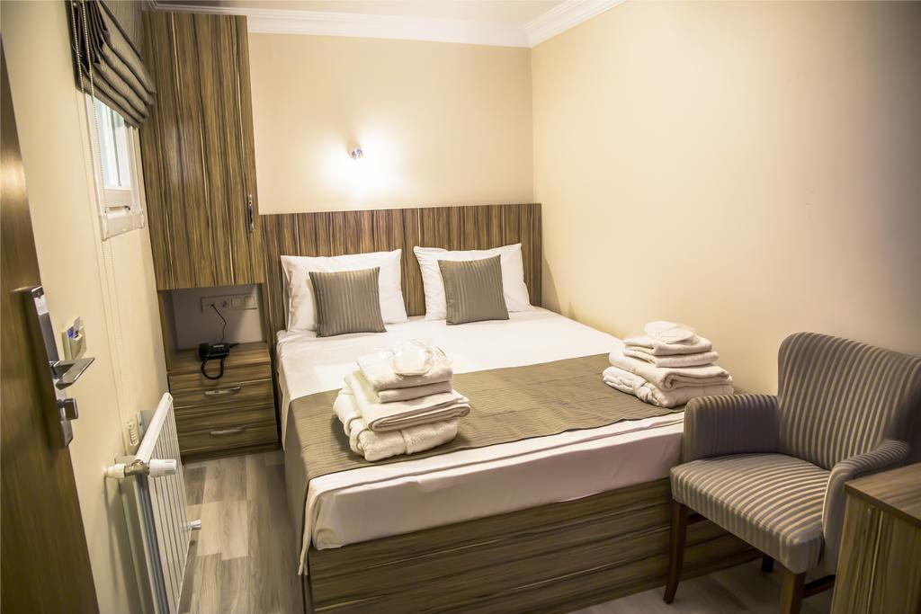 Classic Single Room