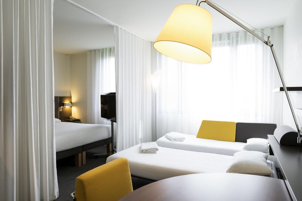 Superior Suite Double Bed Two Single Beds