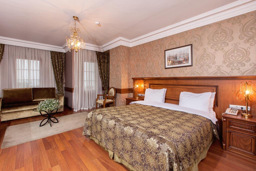 Superior Family Room
