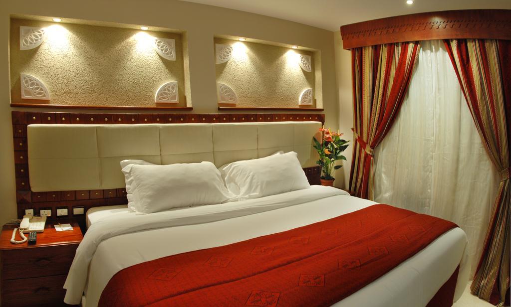 Standard Double Suite,262956293:JPEG