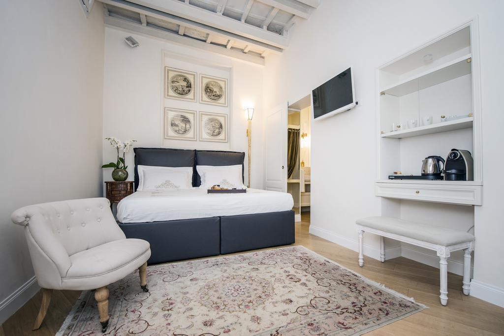 Deluxe Double Room Bath