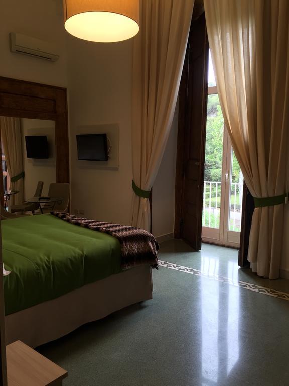 King Room Garden View