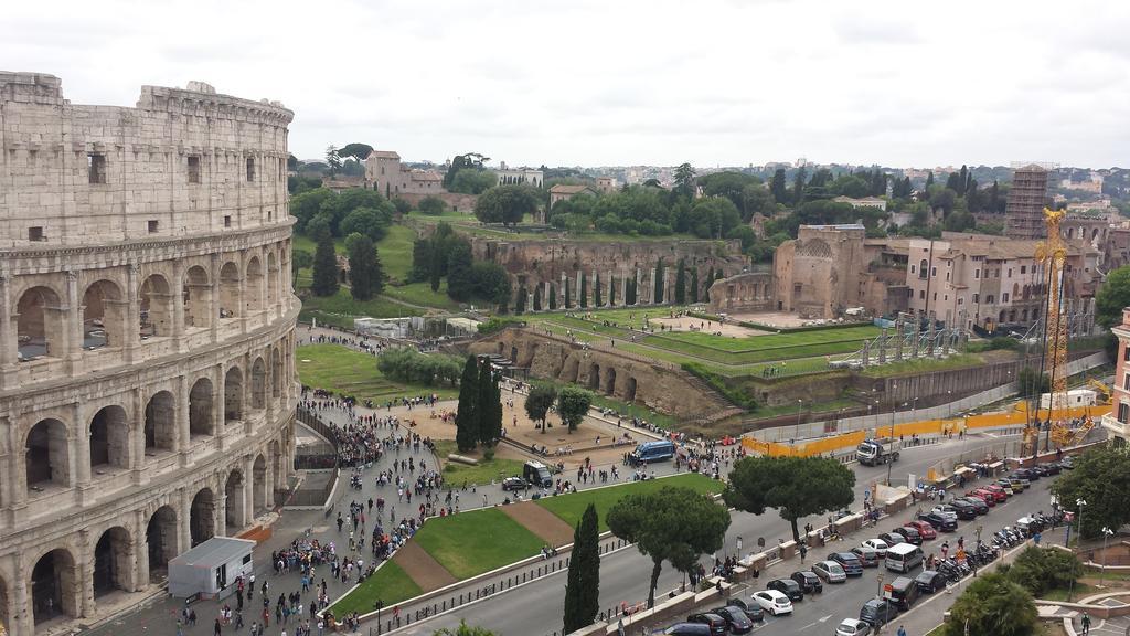 Suite Coliseum View