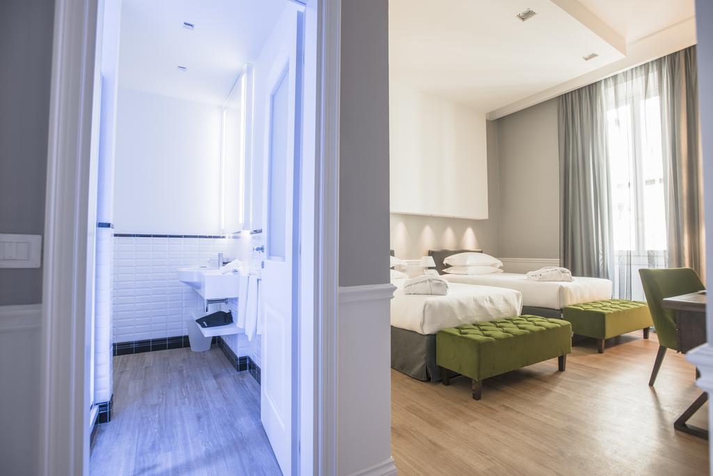 Superior Twin Room Spa Access