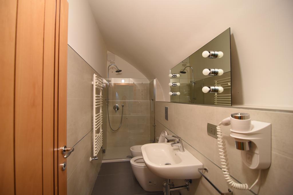 Standard Double or Twin Room Private Bathroom