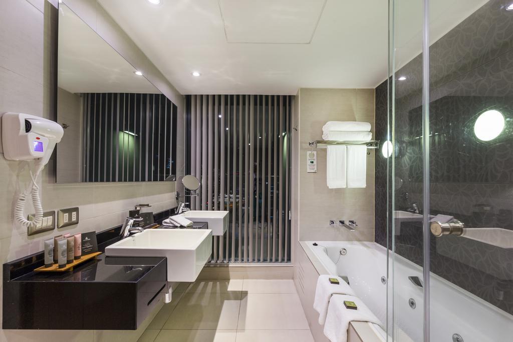 King Suite Hot Tub Balcony