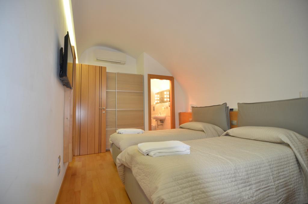 Standard Double or Twin Room Private Bathroom