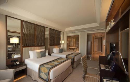 Club Twin Room Burj View
