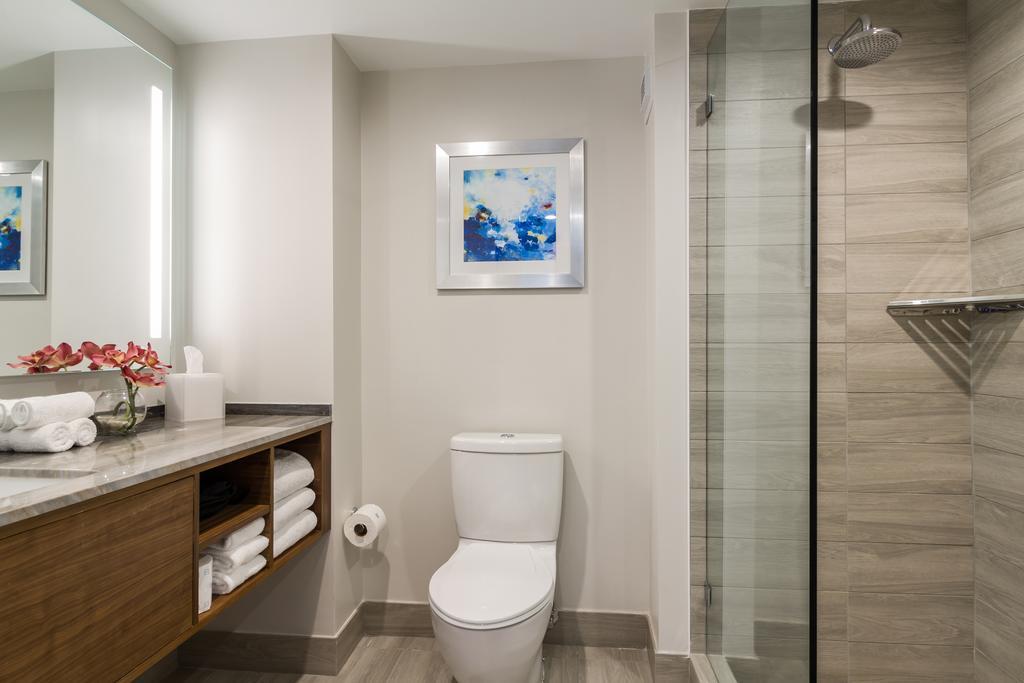 Double or Twin Room Partial Sea View