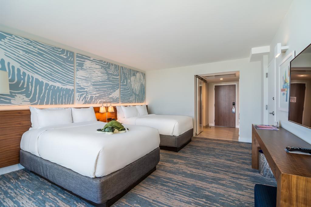 Double or Twin Room Partial Sea View
