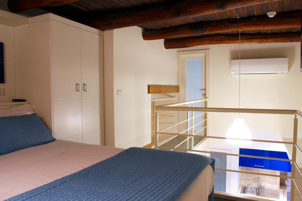 Studio Split Level