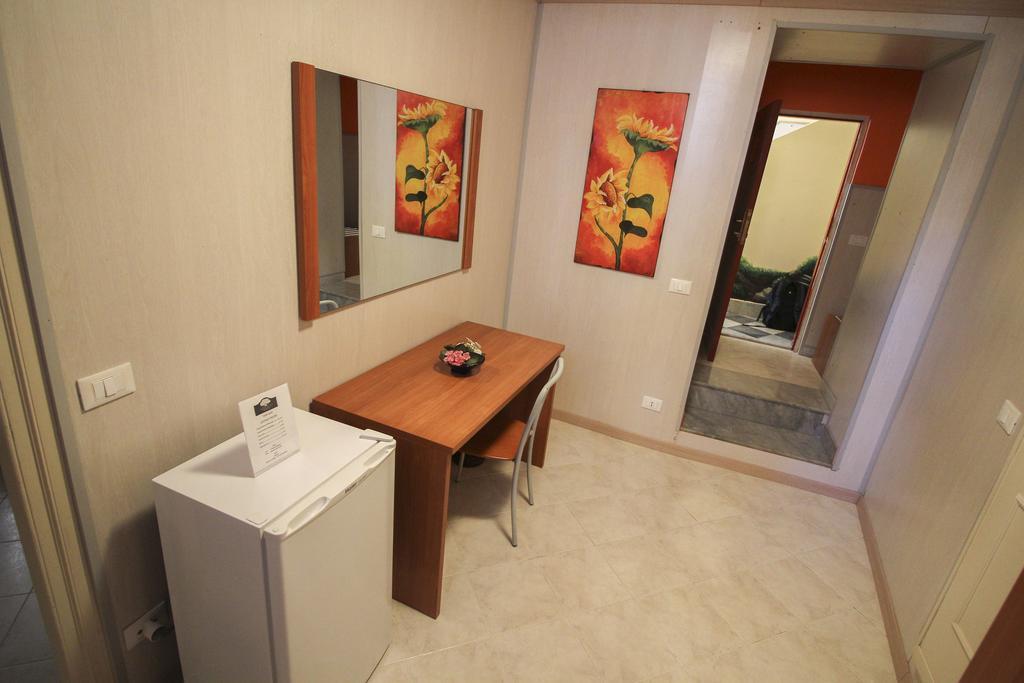 Economy Double Room Private External Bathroom