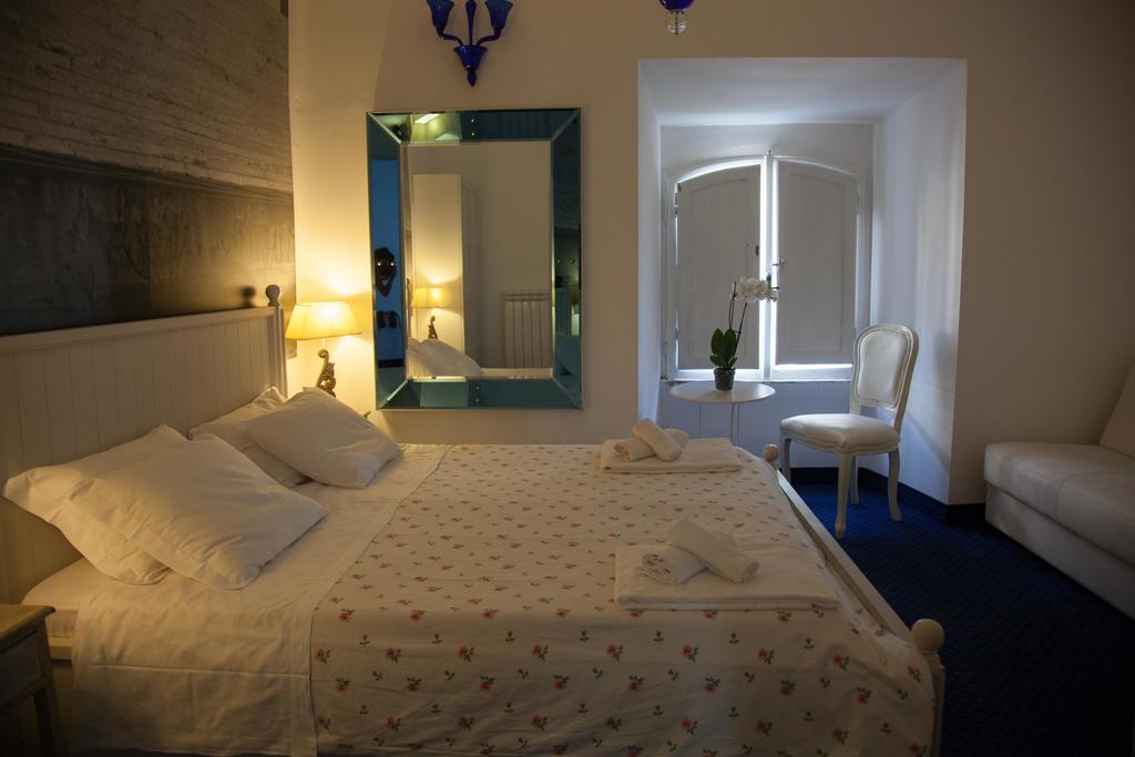 Superior Triple Room Via Leone IV 38