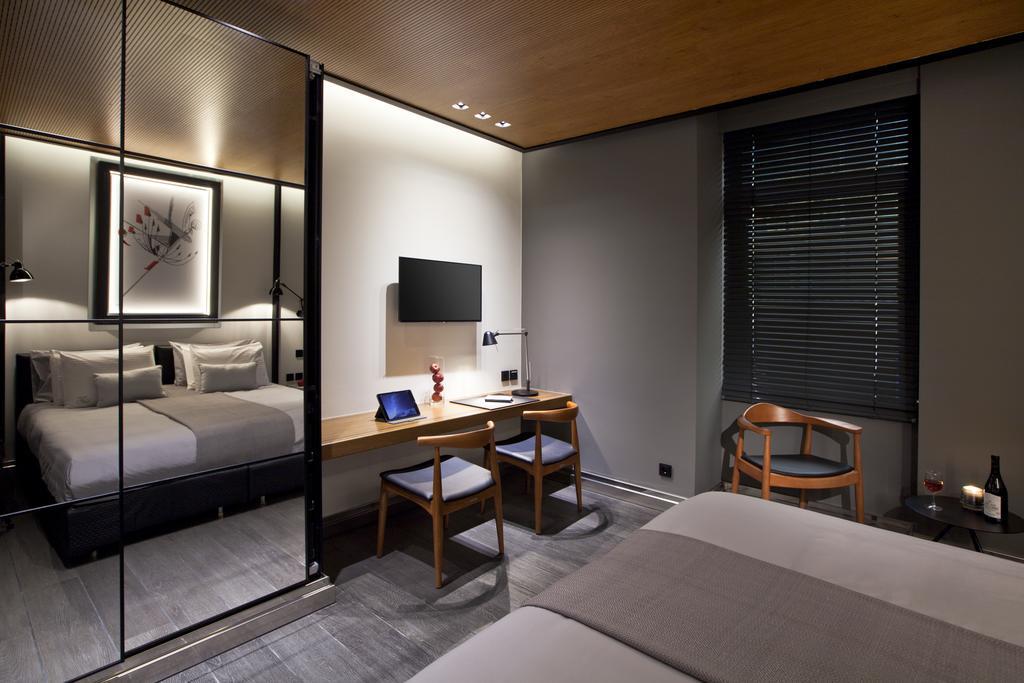 Deluxe Two Bedroom Apartment