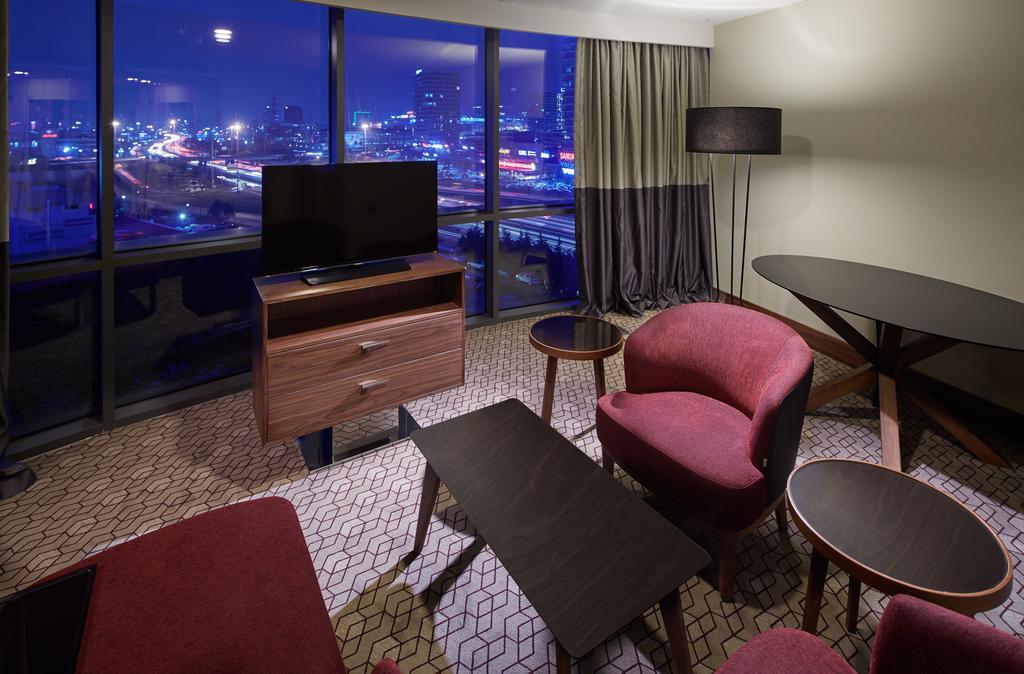 Executive Suite with Lounge Access and City View
